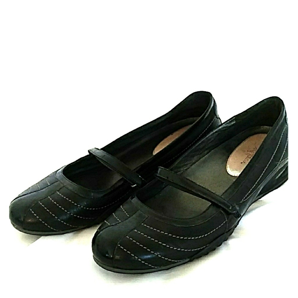 Black MARY JANE'S